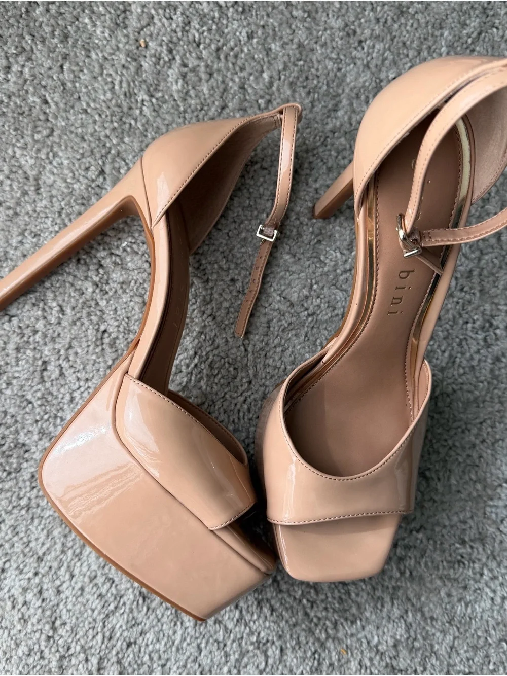 Gianni Bini Nude Patent Platform Sandals with Ankle Strap size 9.5